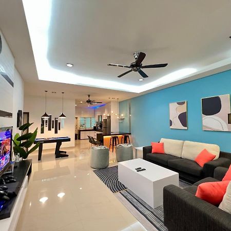 Tcvila 12Pax Neartc Dinosaurland Pooltable, Netflix Kuantan Esterno foto