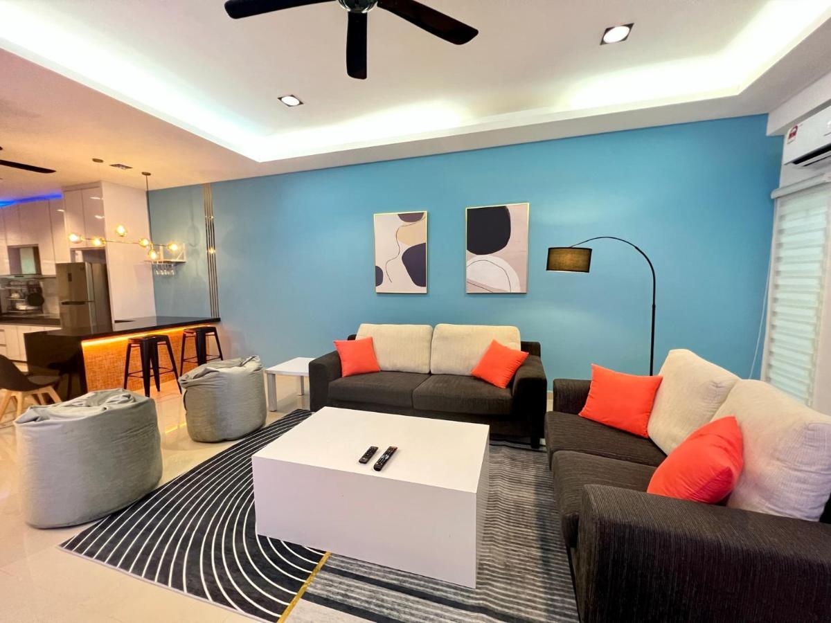 Tcvila 12Pax Neartc Dinosaurland Pooltable, Netflix Kuantan Esterno foto