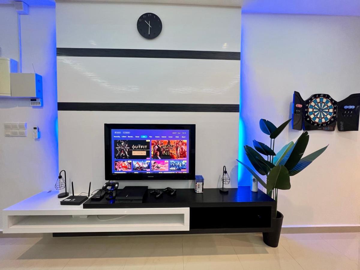 Tcvila 12Pax Neartc Dinosaurland Pooltable, Netflix Kuantan Esterno foto