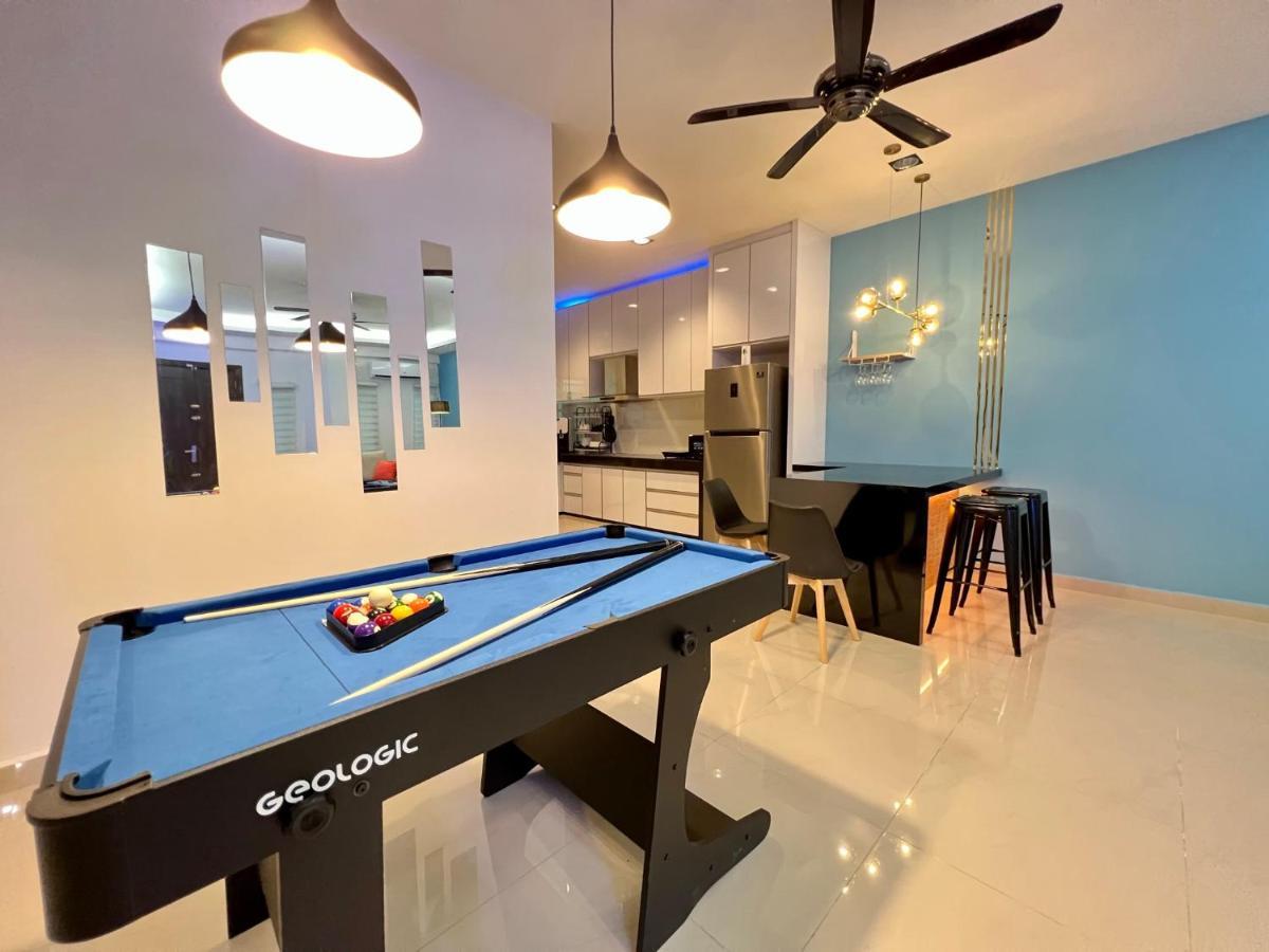 Tcvila 12Pax Neartc Dinosaurland Pooltable, Netflix Kuantan Esterno foto